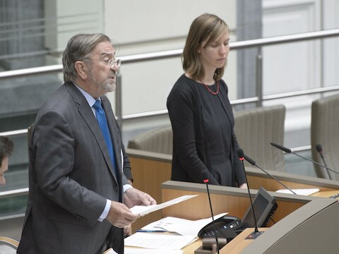 Tijdelijk parlementsvoorzitter Herman De Croo.