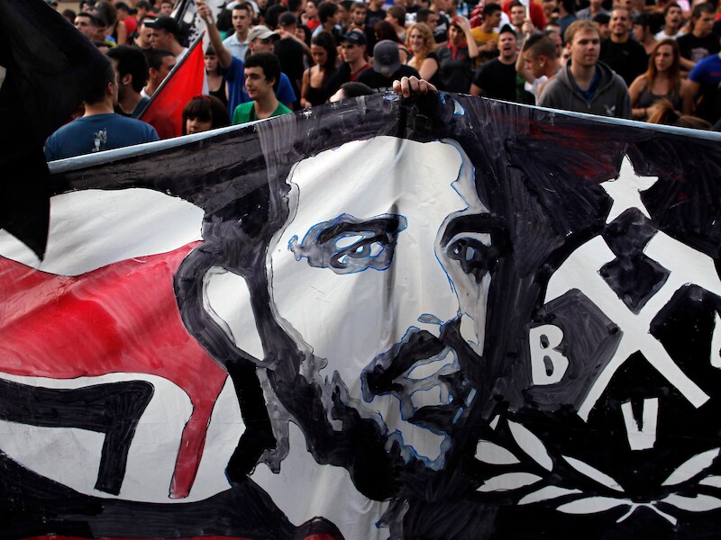 Antifascistische protestactie na de moord op een linkse rapper.