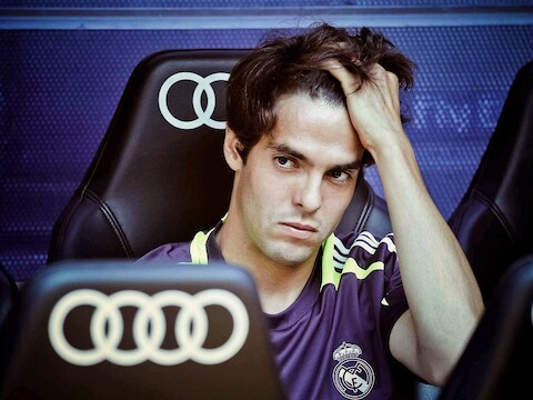 Kaká op de bank van Real Madrid.