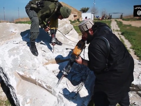 Islamitische Staat vernielt delen van de archeoligsche site in Nimrud.
