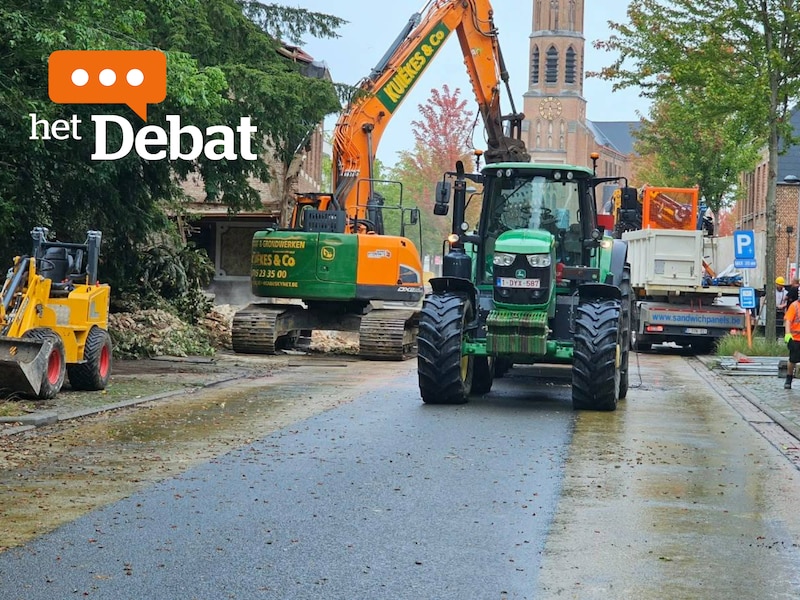Werken aan Huis Dens nadat er een vrachtwagen binnenreed
