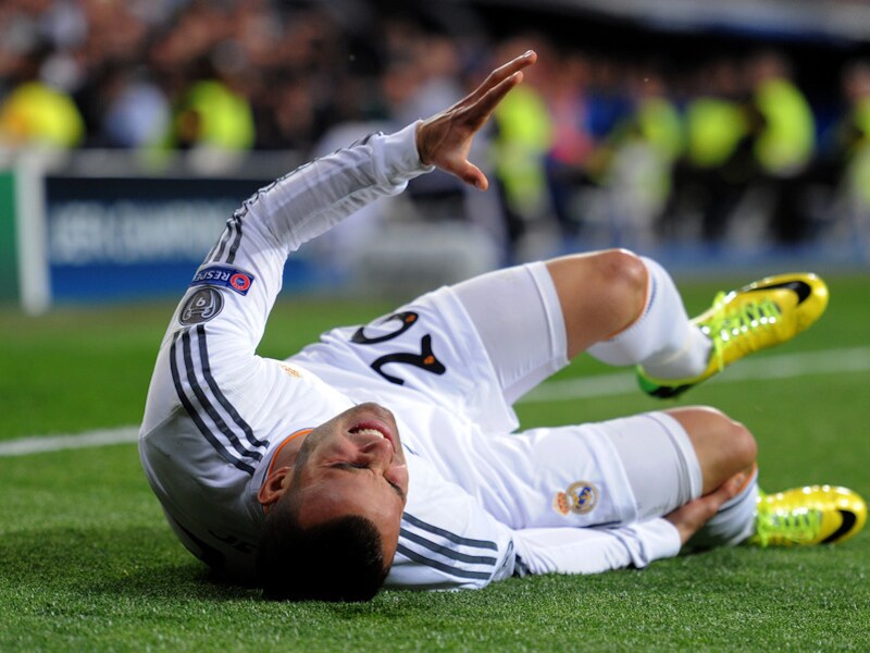 Jesé, kermend van de pijn op het veld.