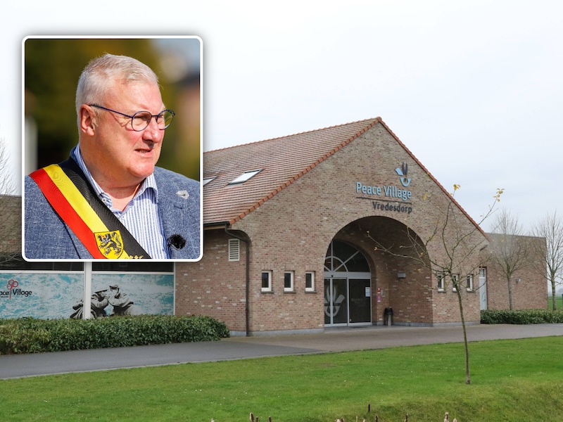 Er is momenteel geen wandelverbinding tussen Peace Village en Messines Ridge Cemetery, maar daar komt verandering in. Inzet: burgemeester Sandy Evrard (MLM). 