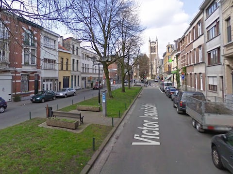 Kunstenmarkt brengt lokale makers naar Berchem tijdens braderij