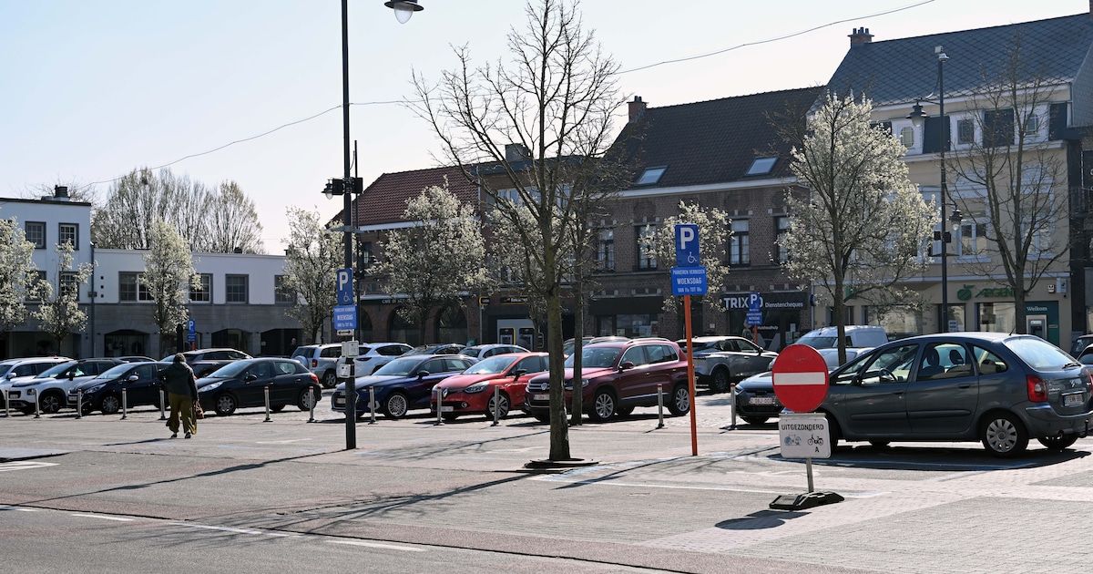 14 boetes per dag sinds ingebruikname parkeercamera’s Haacht-centrum: “Is het doel om de handel te o