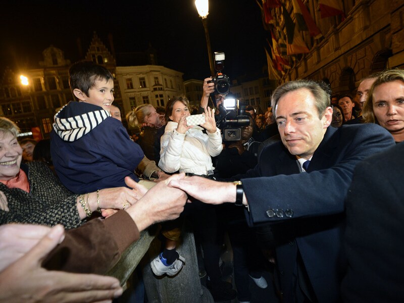 Bart De Wever op zegetocht door "zijn" Antwerpen.
