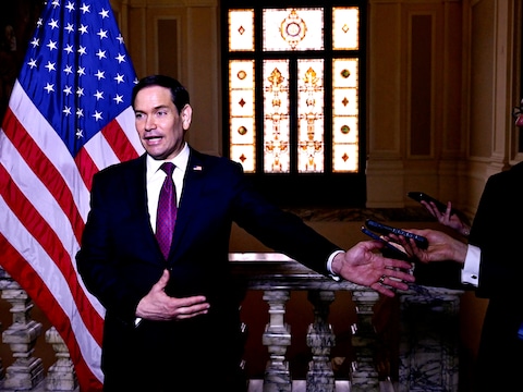 Rubio tijdens een persconferentie in Rome
