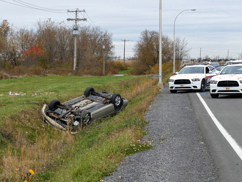 Twee Canadese militairen werden aangereden door een geradicaliseerde man in Saint-Jean-sur-Richelieu. Een van hen overleed aan zijn verwondingen. De dader werd doodgeschoten door de politie.