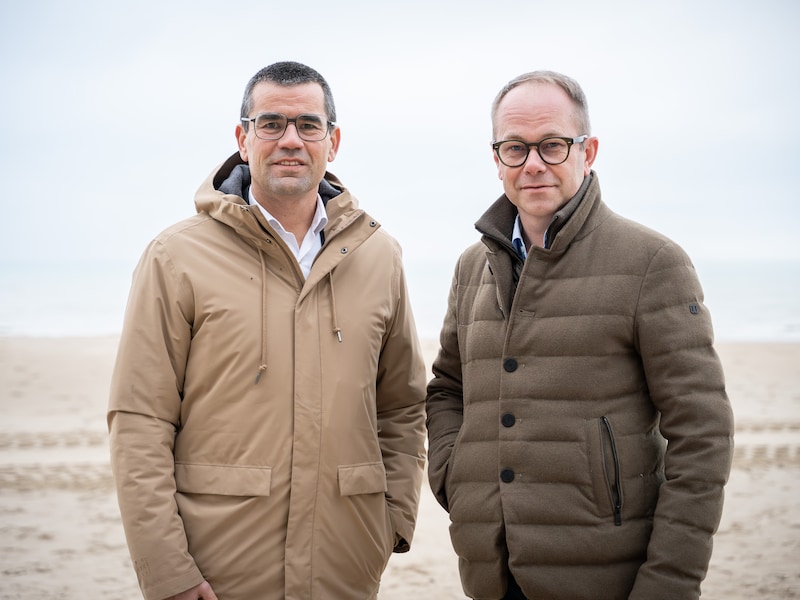 Burgemeesters Sander Loones van Koksijde en Wim Janssens van De Panne.