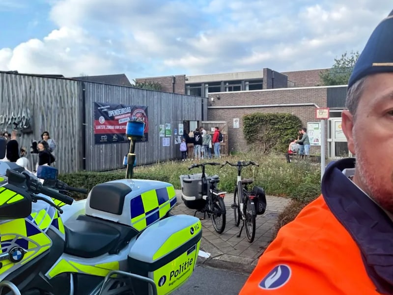 Politie voert controles aan scholen op: in september sensibilisering, vanaf oktober boetes