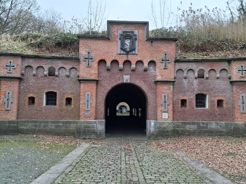 De vertooning gaat door in Fort 4, Mortsel.