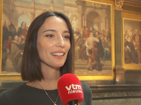 KIJK. Amelie Lens wil rolmodel zijn voor haar dochters: “Je moet je dromen niet opgeven per se om moeder te worden”