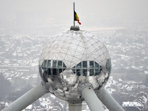 De basisbol zal worden vernoemd naar François Englert. Op deze foto: de bovenste bol van het Atomium.