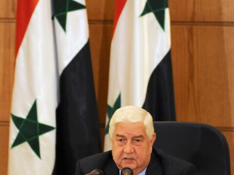 Minister van Buitenlandse Zaken Walid al-Moallem stelde dat Damascus niet zal toestaan dat de mensen in oostelijk Aleppo "gegijzeld worden door 6.000 criminelen".