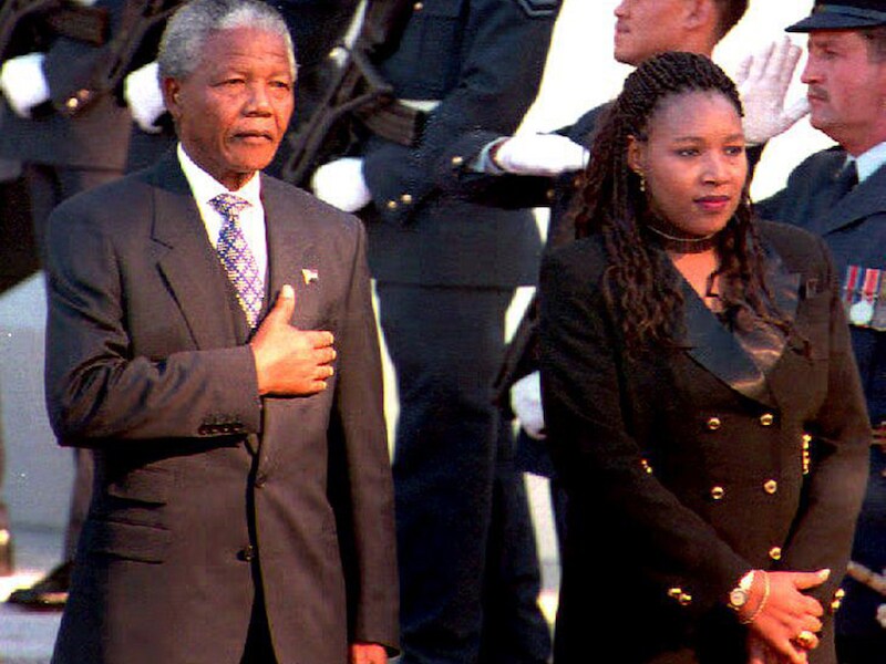 Nelson Mandela en Zenani Mandela-Dlamini in 1994.