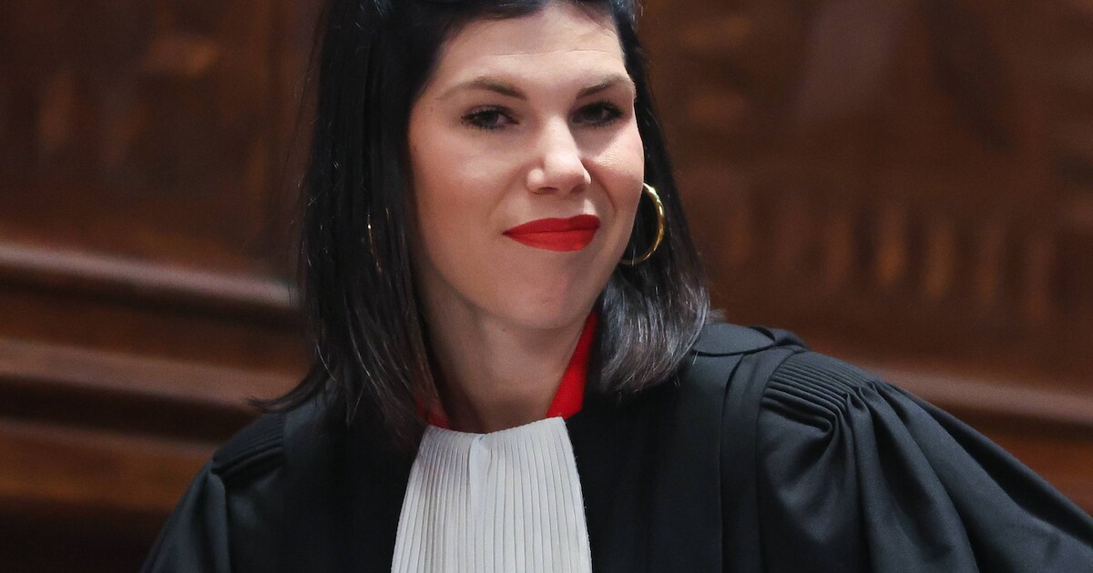 Advocate Davina Simons (30) onderging dubbele borstamputatie: “Ik keek ...