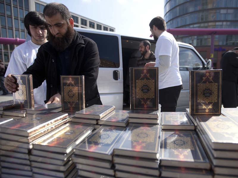 In Berlijn werden er korans uitgedeeld op de bekende Potsdamer Platz.
