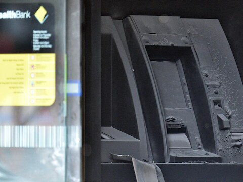 Een pinautomaat op de plaats des onheils.