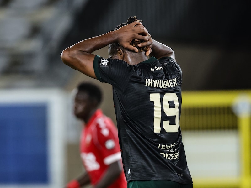 Charly Ikwuemesi blijft hopeloos zoeken naar goal, OH Leuven-coach Simons ziet het nog goedkomen: “Kwestie van tijd”