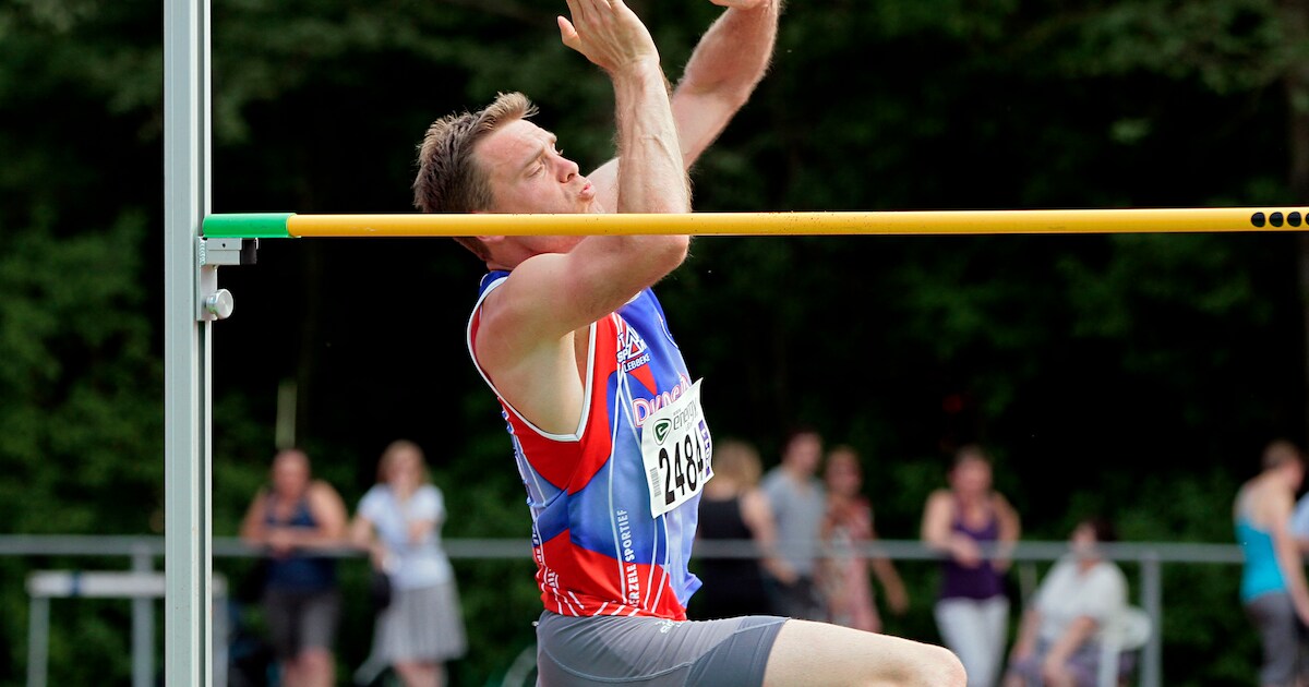 Timothy Hubert is één van de drie hoogspringers M35 op het BK indoor ...