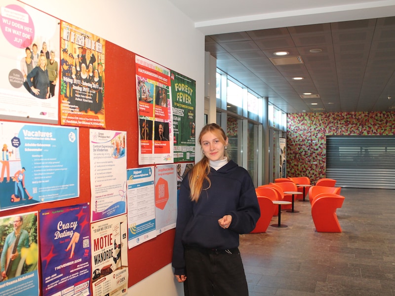 Fien draaide mee in de dienst Cultuur en Toerisme in GC De Route en hielp in de bibliotheek