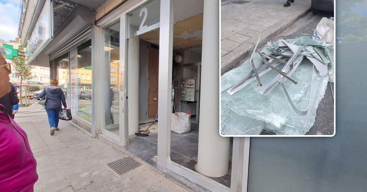 Ravage na explosie aan inkom van appartementsgebouw in Sint-Agatha-Berchem
