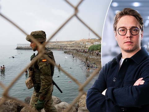 Een Spaanse soldaat houdt de wacht aan het grenshek bij de exclave Ceuta. Rechts: politiek journalist Timmie van Diepen.