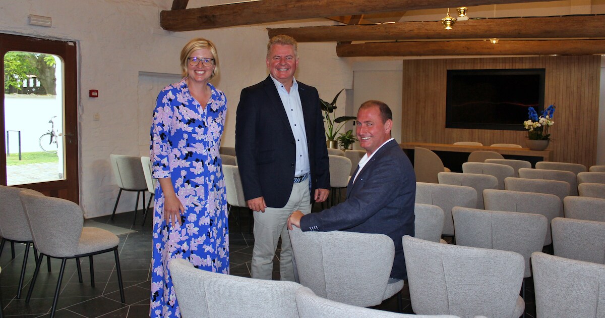 Eerste huwelijken in vernieuwde ceremoniezaal van Abdijhoeve ...