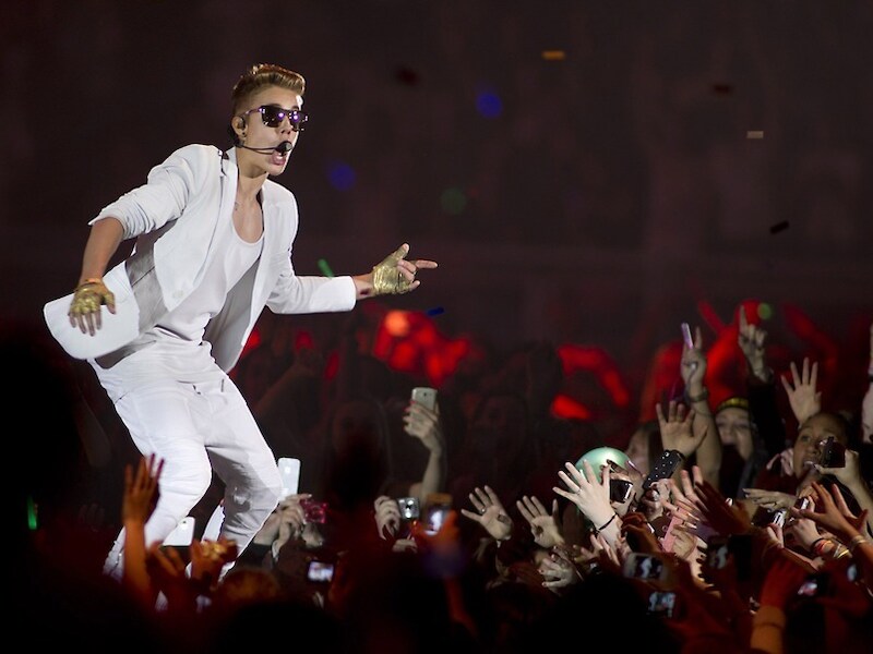 Justin Bieber tijdens een concert in het Gelredome.