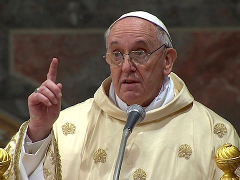 Paus Franciscus leidt de mis met 115 kardinalen in de Sixtijnse Kapel.