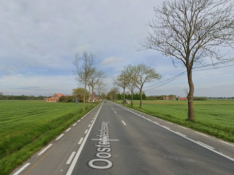 De Oostendsesteenweg in Ichtegem.