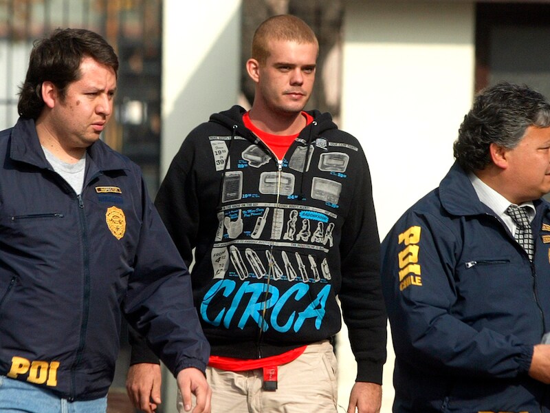 Joran Van der Sloot bij zijn arrestatie door de Chileense politie.