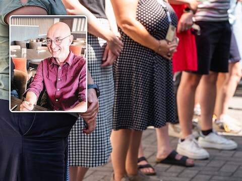 Herdenking voor Erik Boone met een minuut stilte. Inzet: Erik Boone, OCMW-medewerker uit Gent, werd vermoord tijdens een huisbezoek.