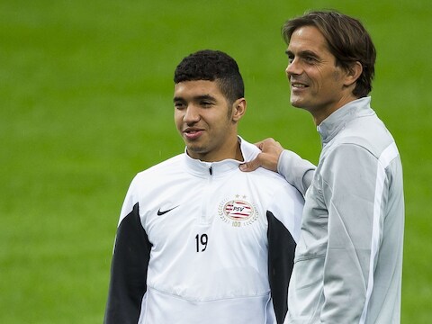 Zakaria Bakkali en trainer Phillip Cocu.