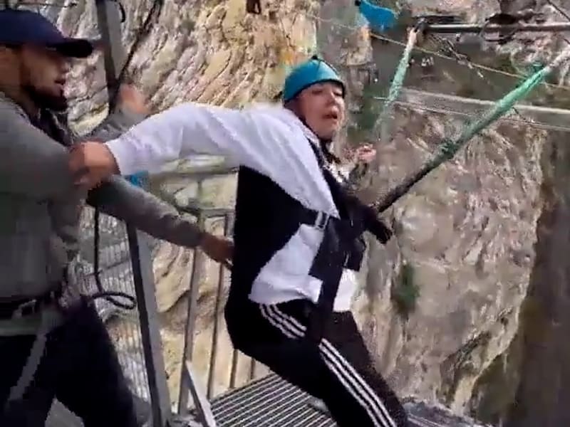 Virale beelden van huilende vrouw die 80 meter ravijn in wordt geduwd blijken scènes uit een promofilmpje