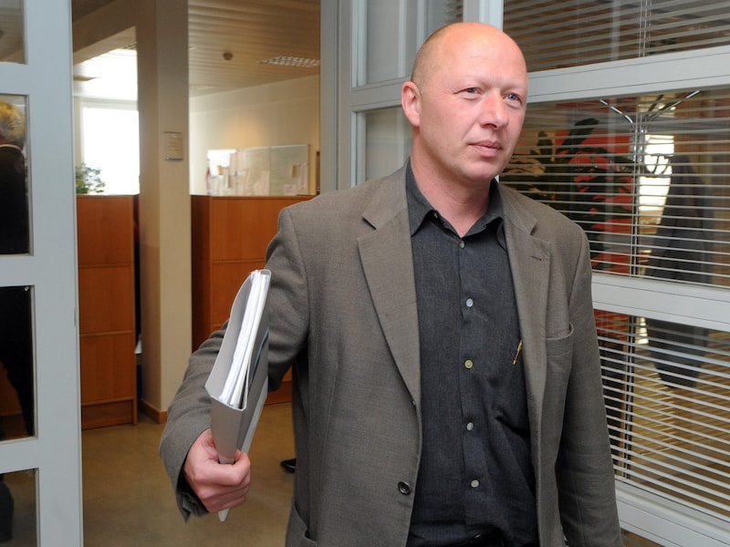 Hans Bonte: "Het zou goed zijn jongeren hun identiteitskaart te kunnen afnemen."