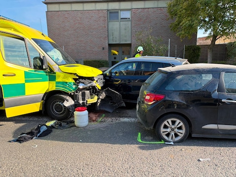 Ongeval met ziekenwagen in Diksmuide.