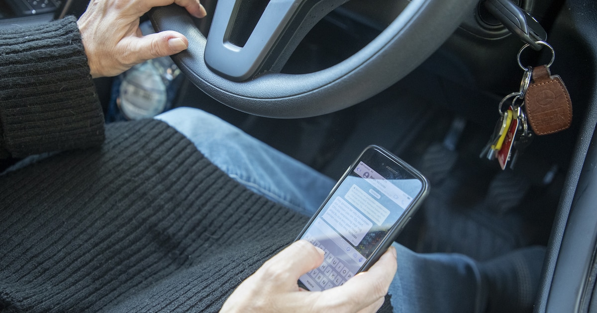 “Waarom is dat nu zo moeilijk om die gsm aan de kant te laten?”: jonge chauffeur erkent fout en wil 