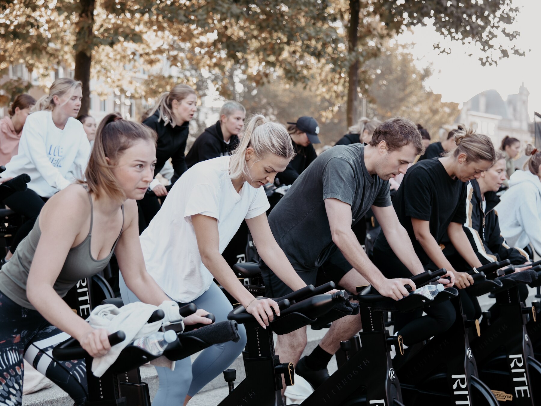 Feesten op de fiets: muzikale spinning-sessie voor vernieuwd museum