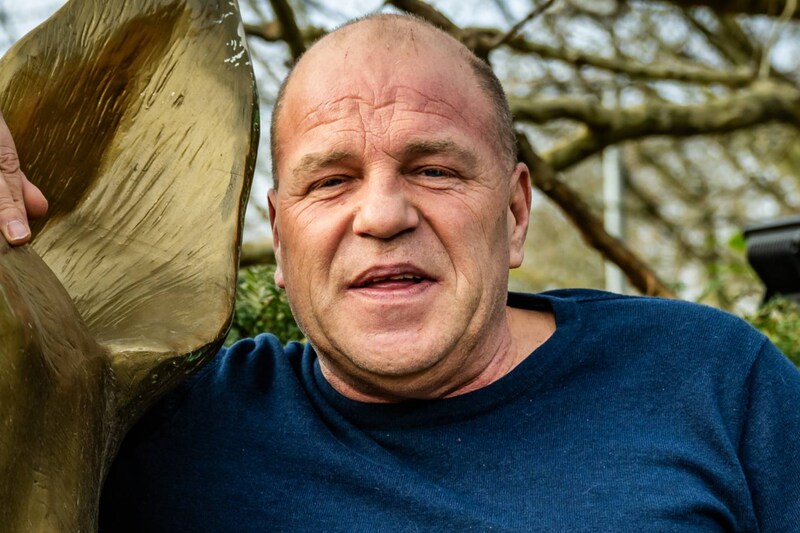 Sergio zweert kettingroken af na hartoperatie: “Ik heb de sigaretten  vervangen door tandenstokers en snoepjes” | BV | HLN.be