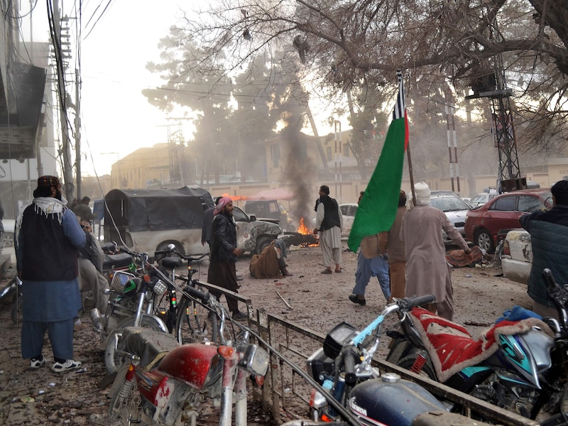Zelfmoordterrorist doodt acht mensen bij religieuze bijeenkomst in Pakistan