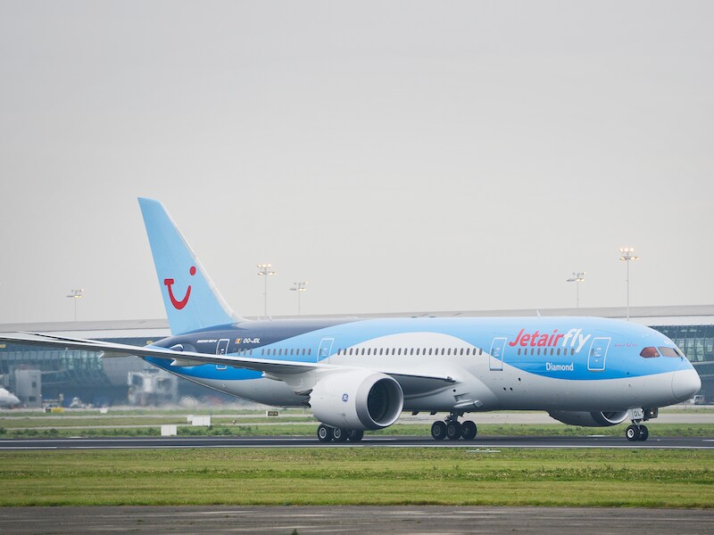 Een Dreamliner van Jetairfly in Zaventem