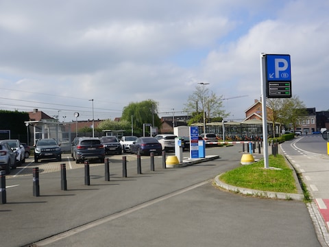 De stationsparking in Beveren