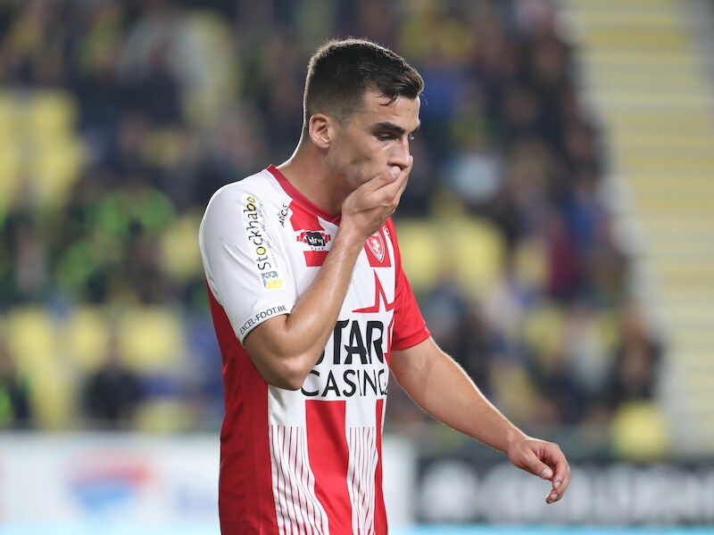Moeskroen-speler springt in de bres voor Mogi Bayat: “Je mag niet vergeten wat hij voor de spelers en Belgische clubs heeft gedaan”