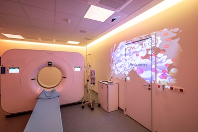 CT-scans stilgelegd in algemeen ziekenhuis Dendermonde: tien patiënten maakten koorts en kregen hartkloppingen