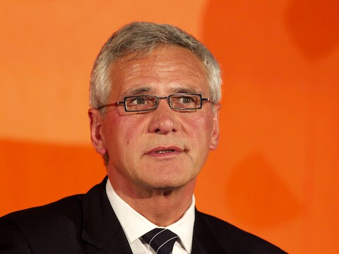 Kris Peeters: "Wij willen de loonkloof van 5,1 procent dichtrijden tegen 2018. Dat moet ook in een dwingend kader worden vastgelegd."
