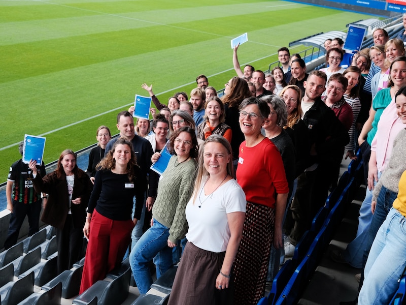 De deelnemers van de opleiding kwamen samen in het stadion van OHL.