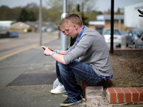 Jongeren in Corby, de stad met de hoogste werkloosheidsgraad in Groot-Brittannië.