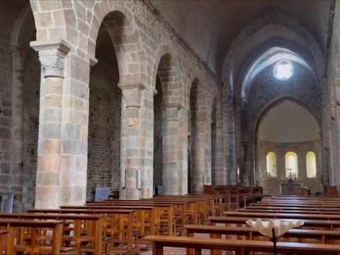 Het incident speelde zich af in de benedictijnenabdij Notre-Dame de Bellaigue in Virlet.