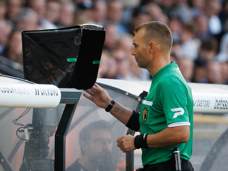 “Dat frustreert me”: scheidsrechtersbaas Jonathan Lardot erkent dat Cercle penalty werd ontnomen in derby tegen Club Brugge